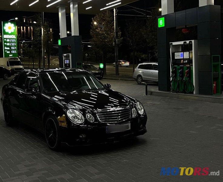 2007' Mercedes-Benz E-Class photo #1