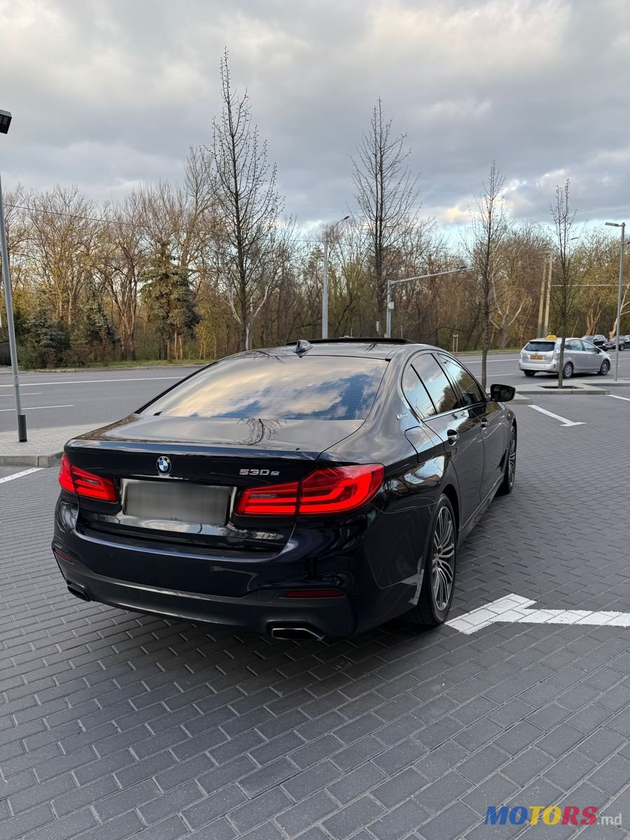 2018' BMW 5 Series photo #3