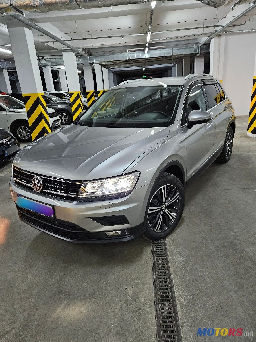 2018' Volkswagen Tiguan photo #1