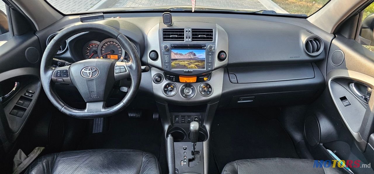 2010' Toyota RAV4 photo #5
