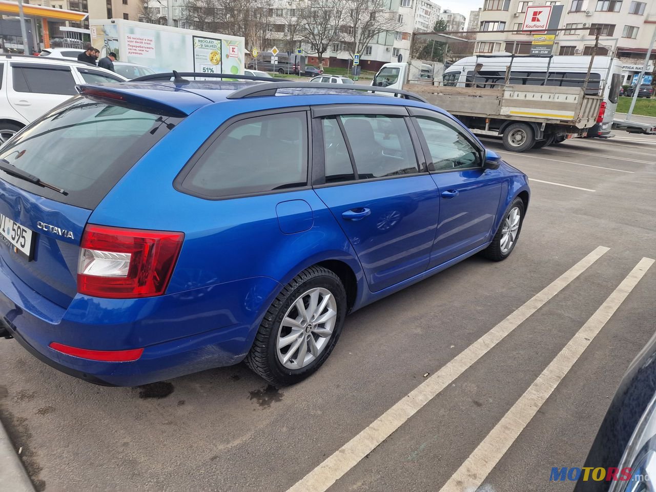 2013' Skoda Octavia photo #4