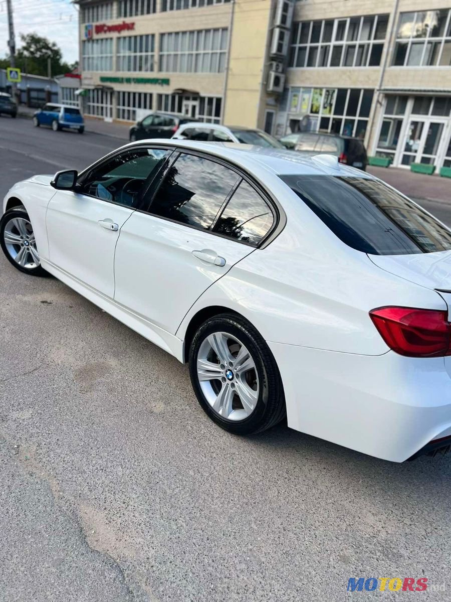 2016' BMW 3 Series photo #3