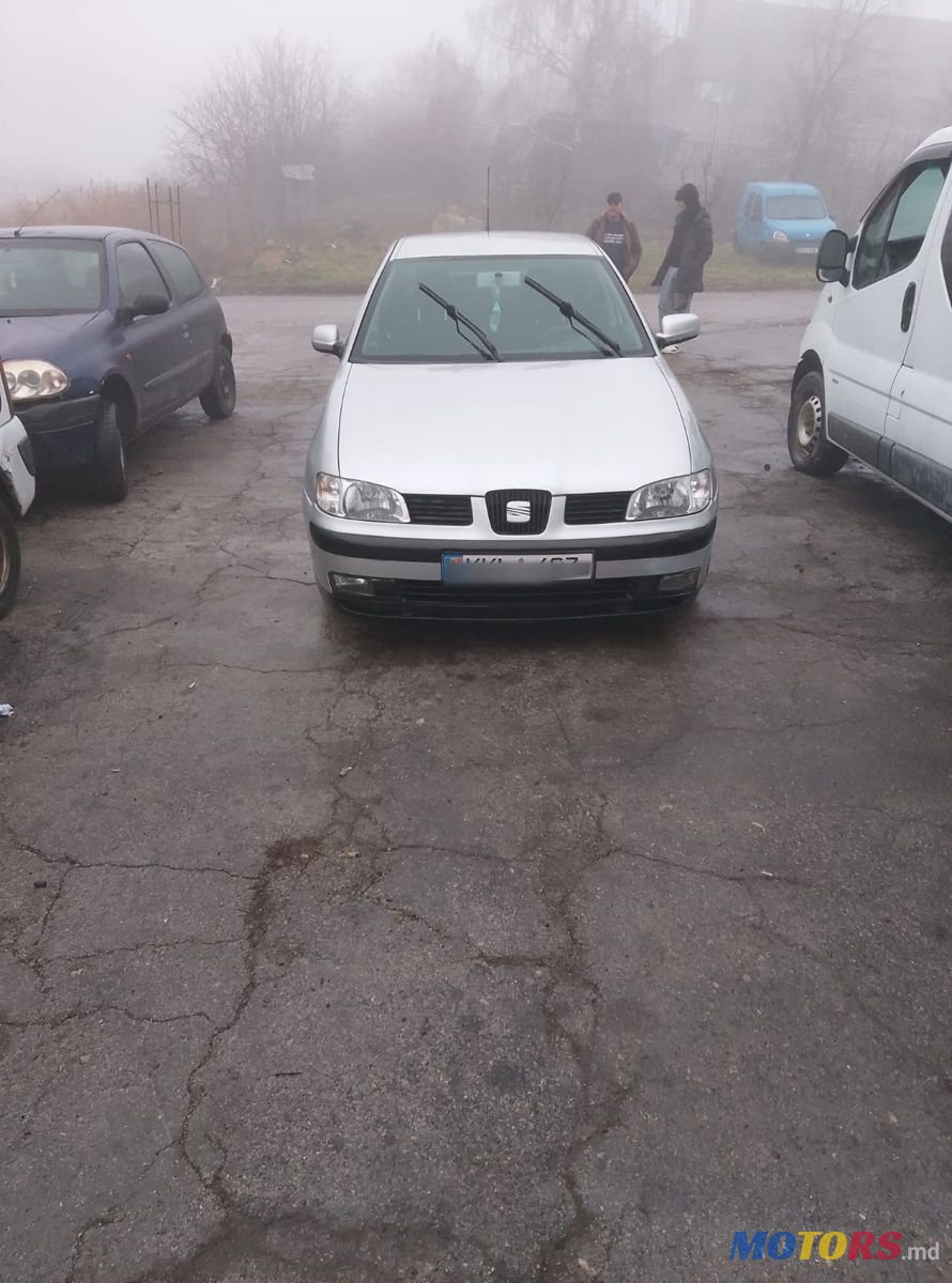 2002' SEAT Cordoba photo #3