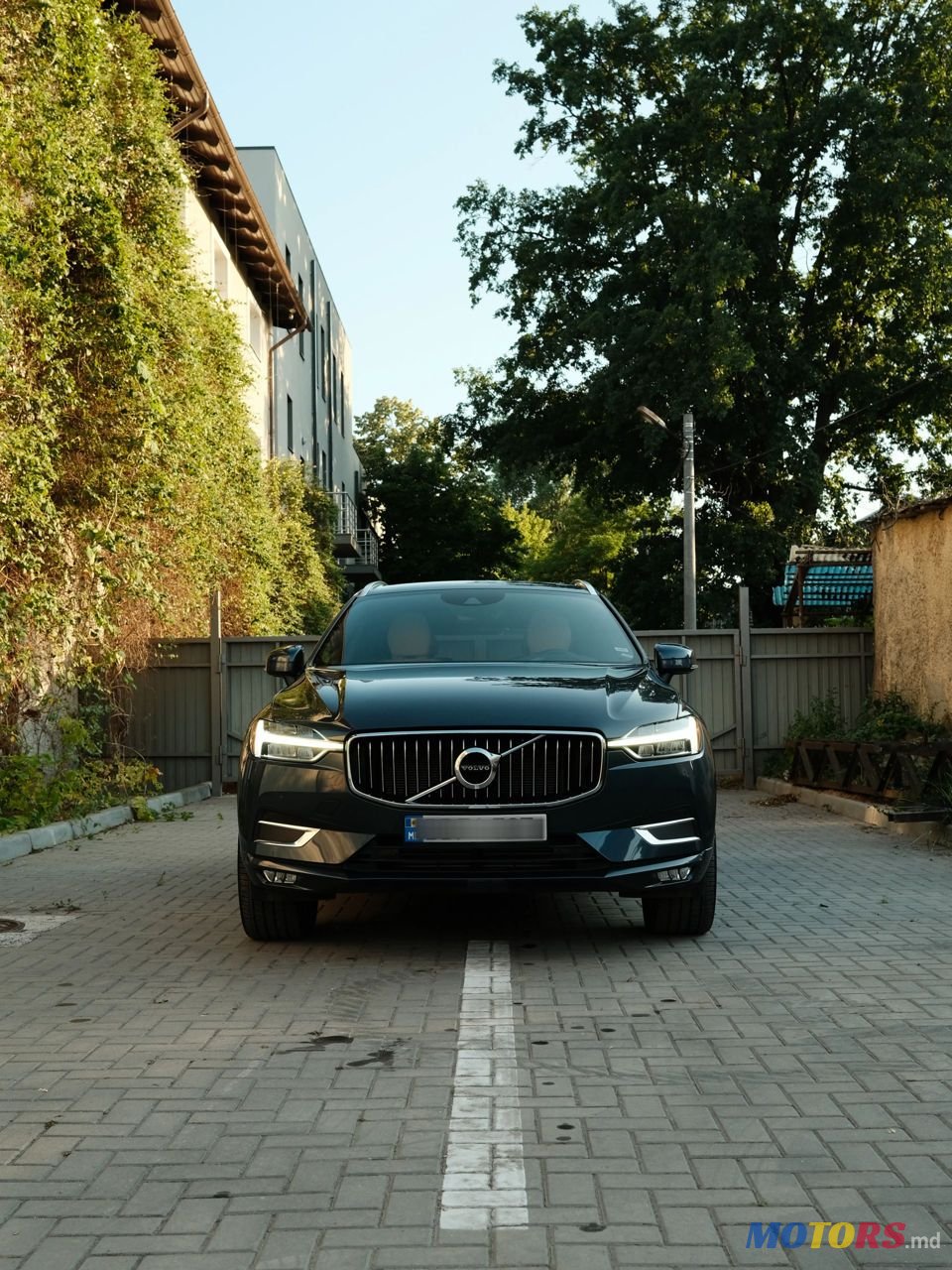 2020' Volvo XC60 photo #2