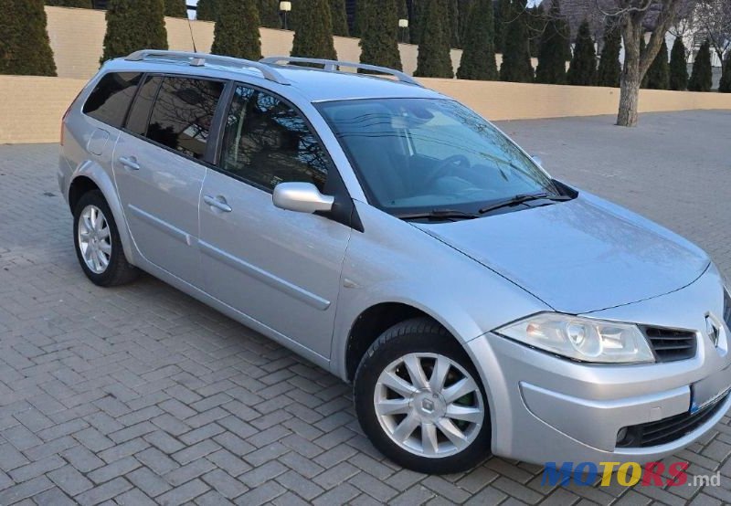 2008' Renault Megane photo #1