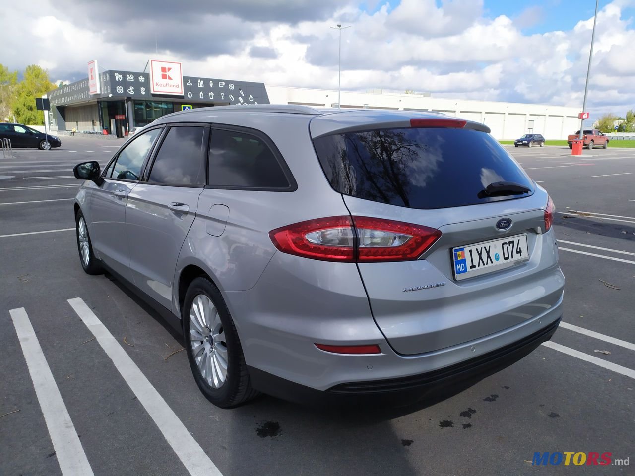 2015' Ford Mondeo photo #3