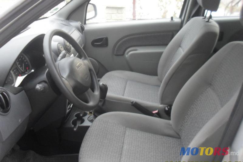 2008' Dacia Logan photo #3