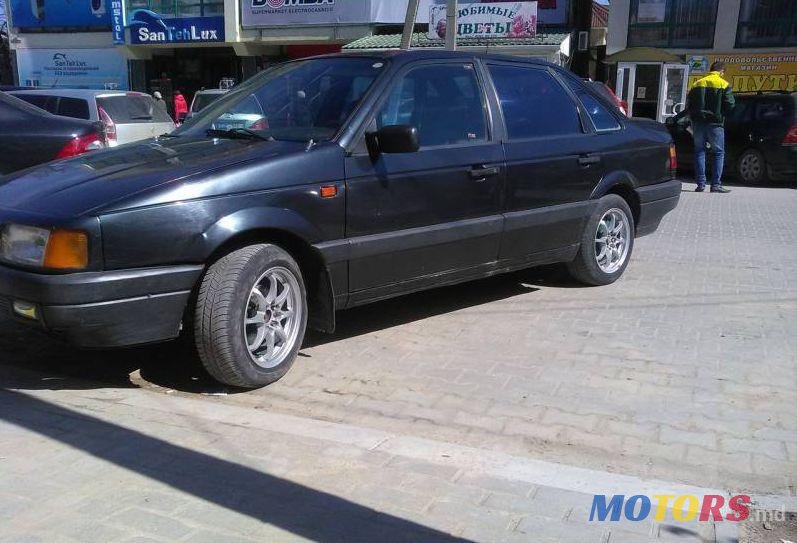 1992' Volkswagen Passat photo #1