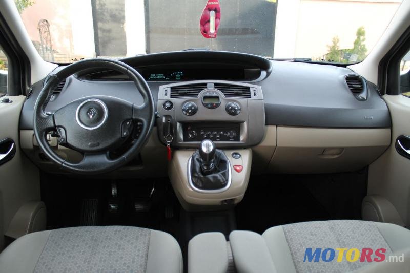 2007' Renault Scenic photo #5