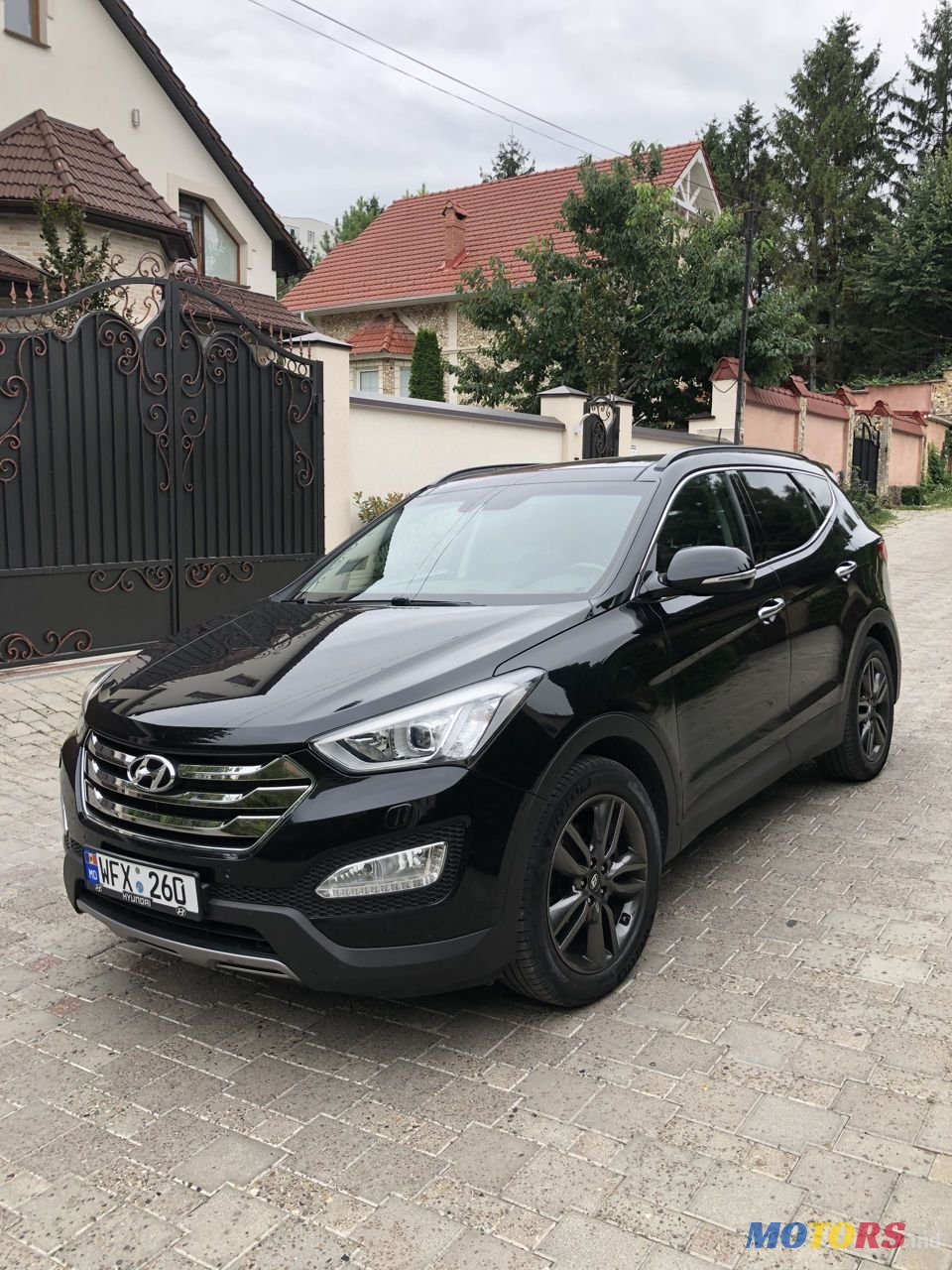 2014' Hyundai Santa Fe photo #2