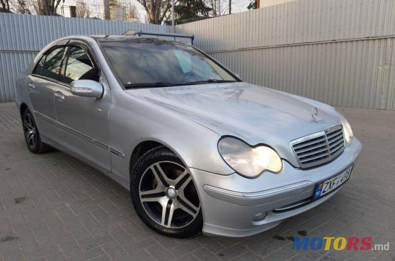 2002' Mercedes-Benz C photo #1