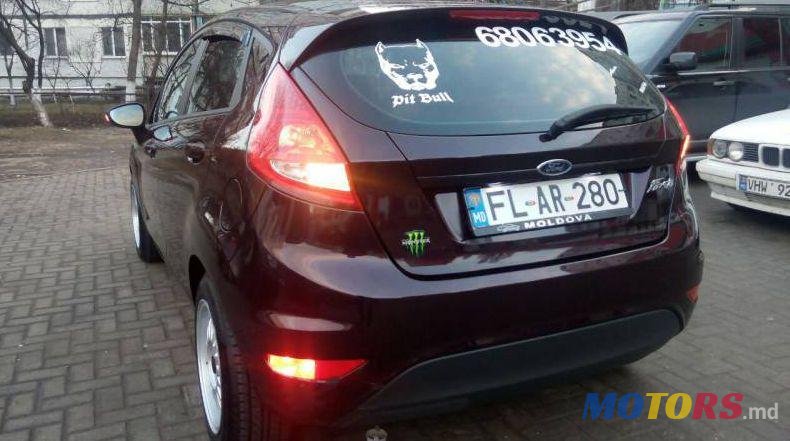 2011' Ford Fiesta photo #5