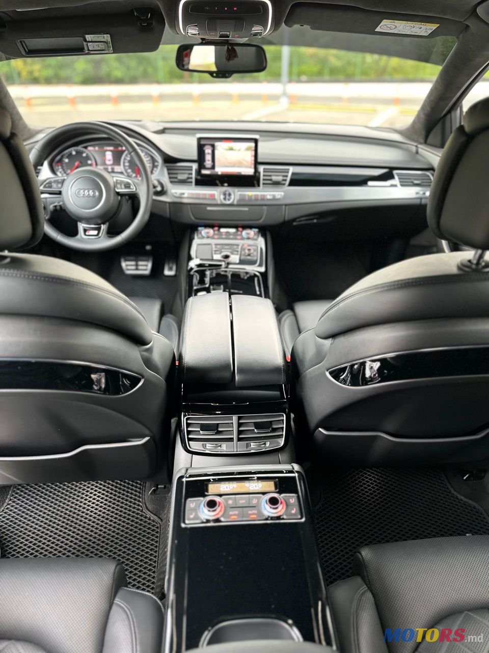 2016' Audi A8 photo #4