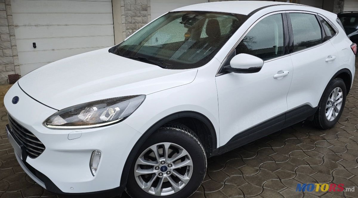 2020' Ford Kuga photo #2