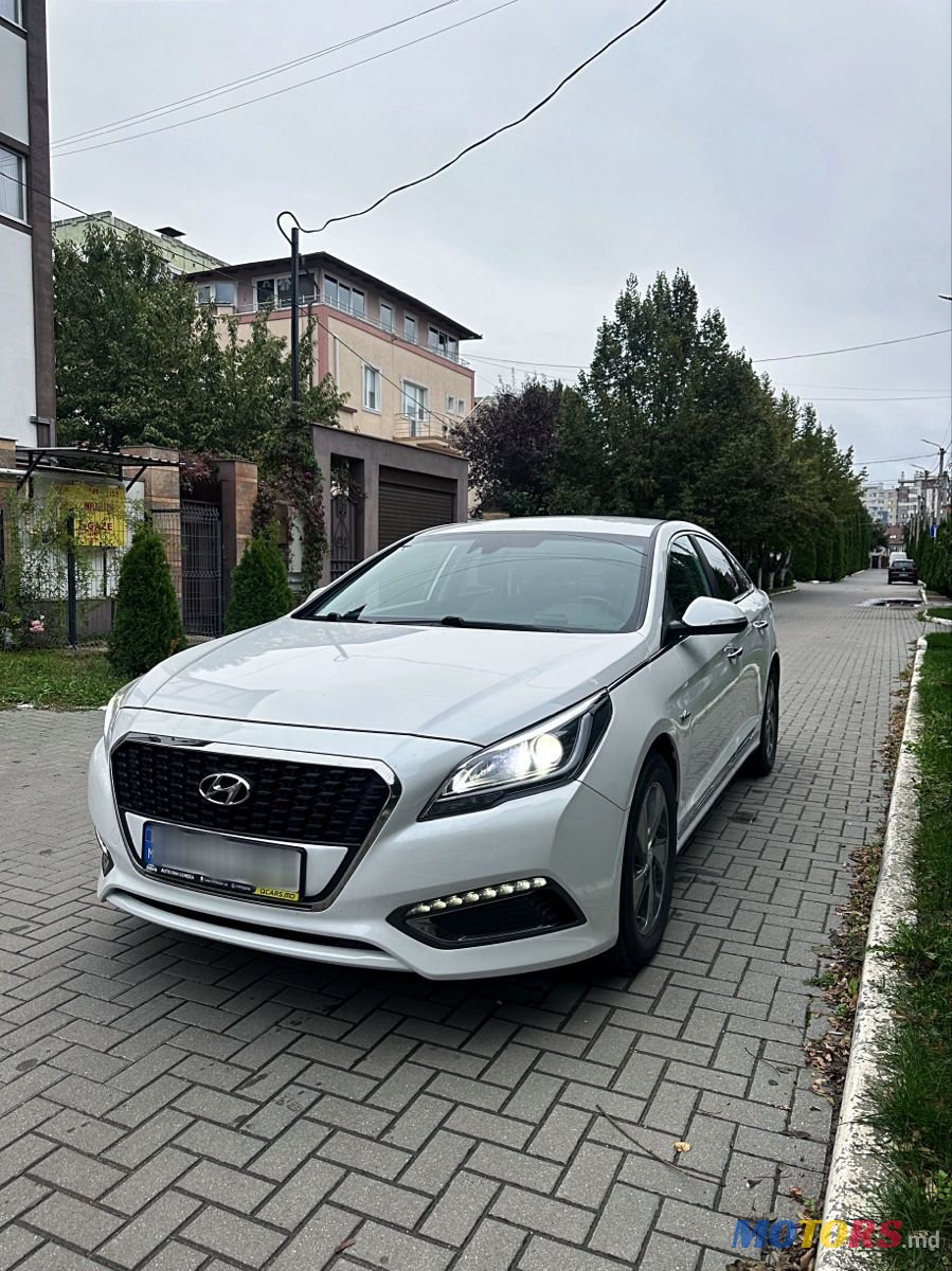 2015' Hyundai Sonata photo #1