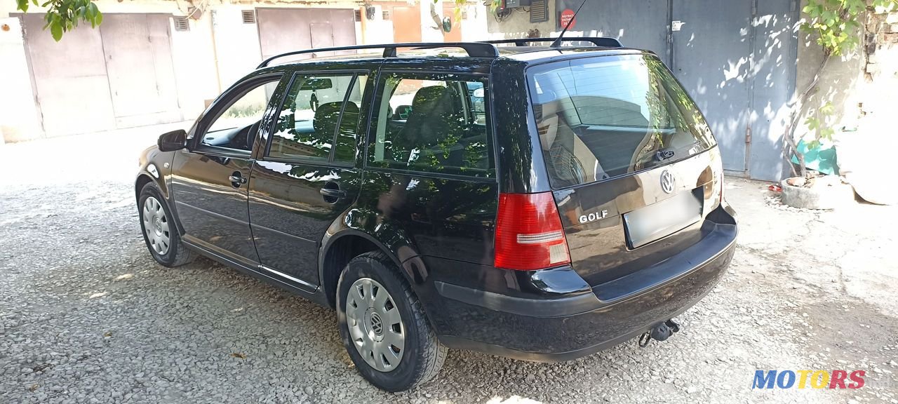 2003' Volkswagen Golf photo #5