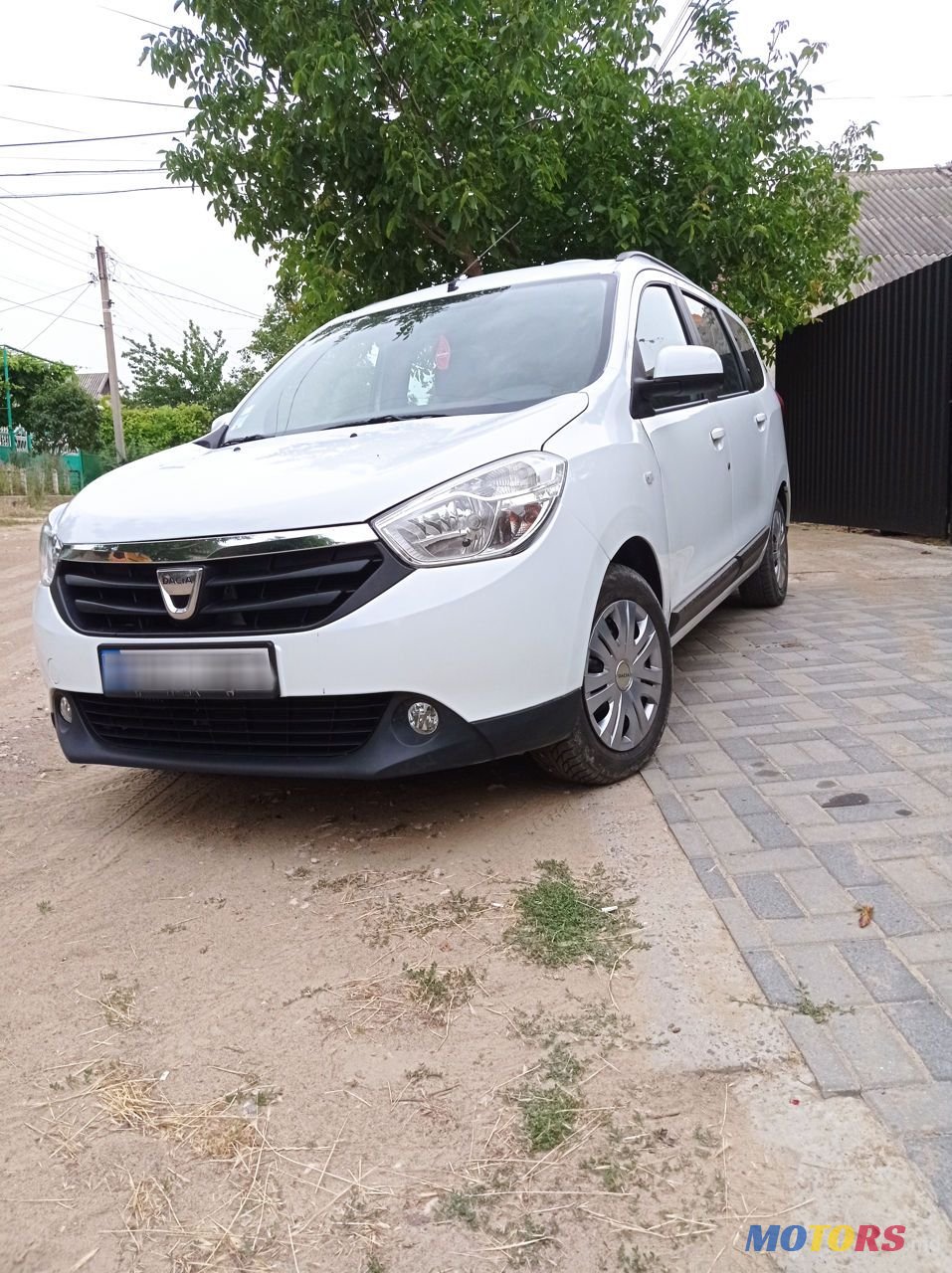 2012' Dacia Lodgy photo #2