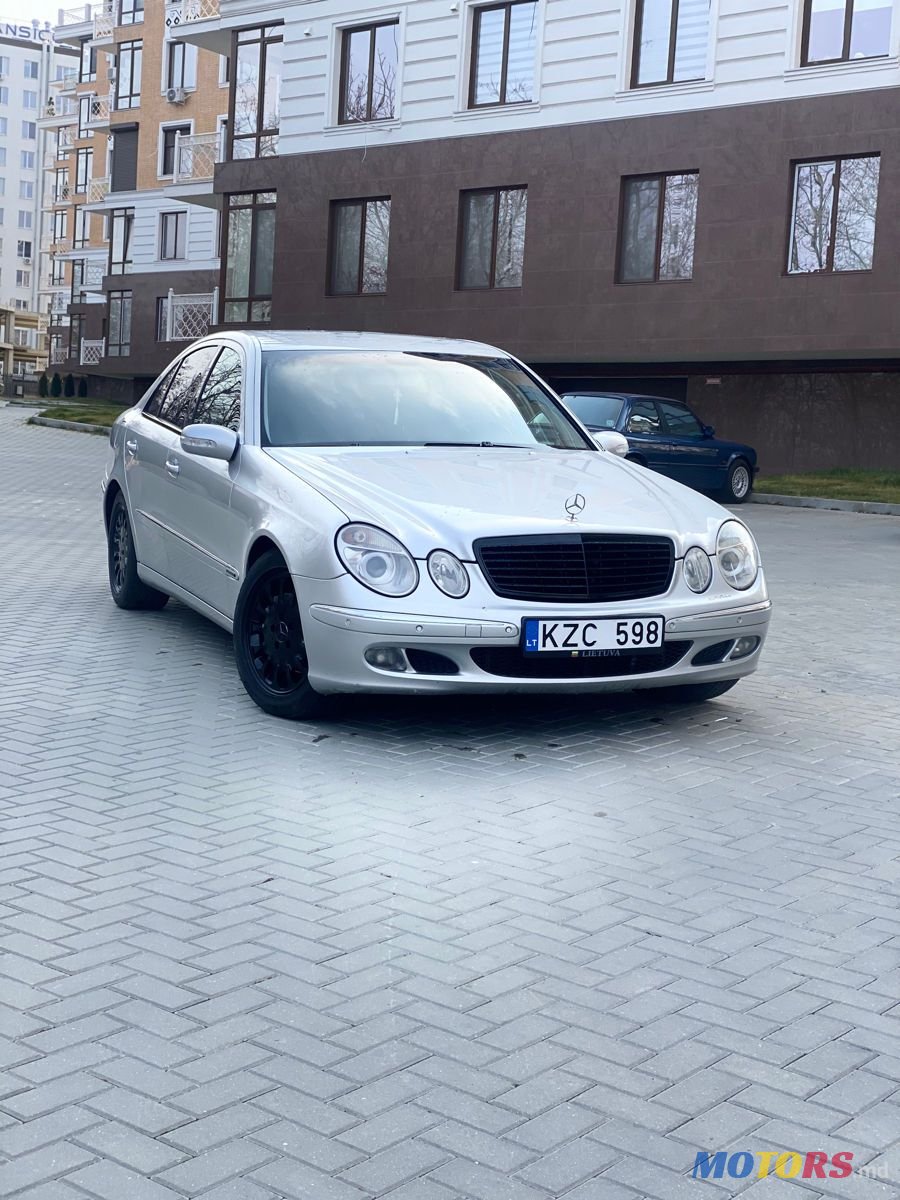 2004' Mercedes-Benz E Класс photo #5