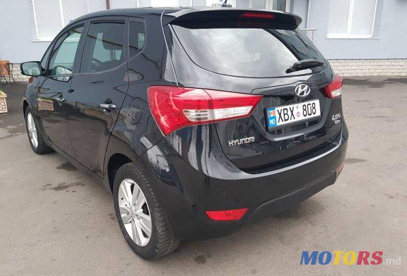 2011' Hyundai i20 photo #1