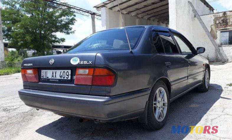 1993' Nissan Primera photo #2