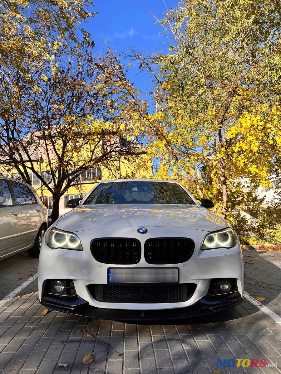 2013' BMW 5 Series photo #1