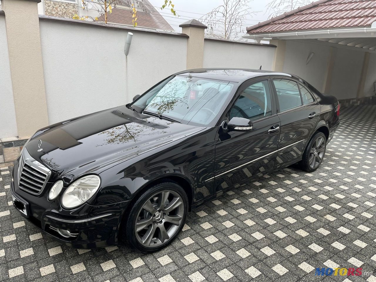2007' Mercedes-Benz E Класс photo #2