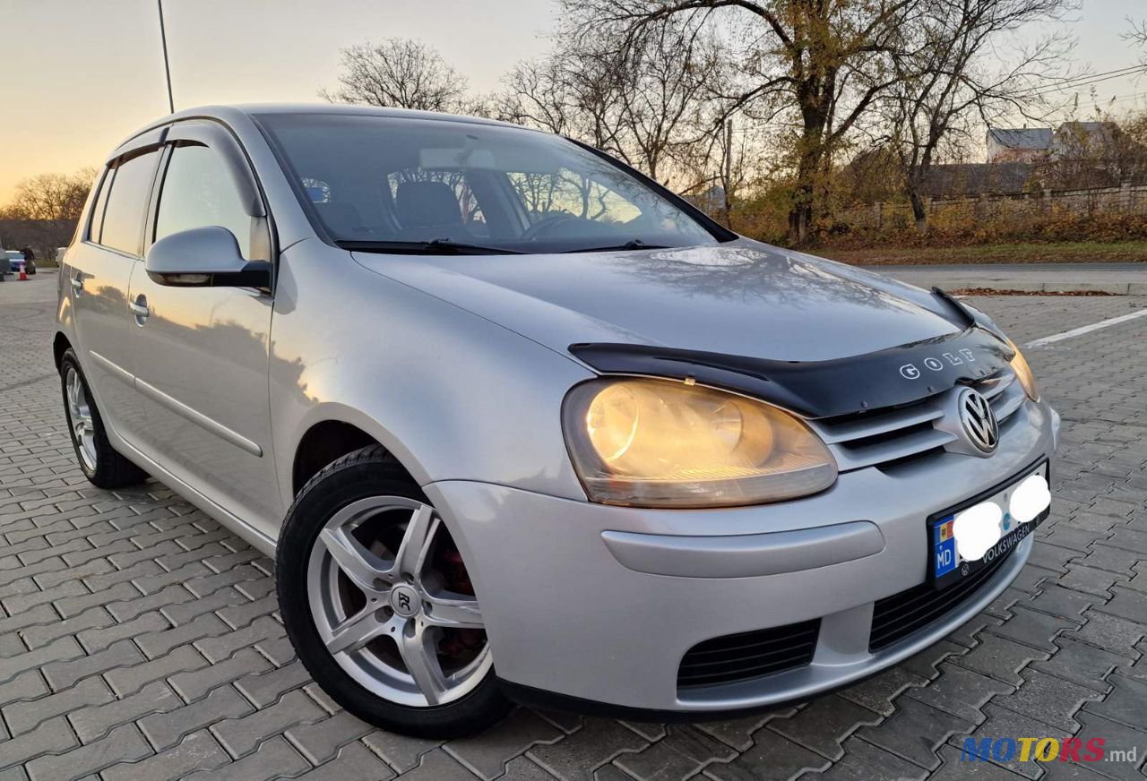 2005' Volkswagen Golf photo #1