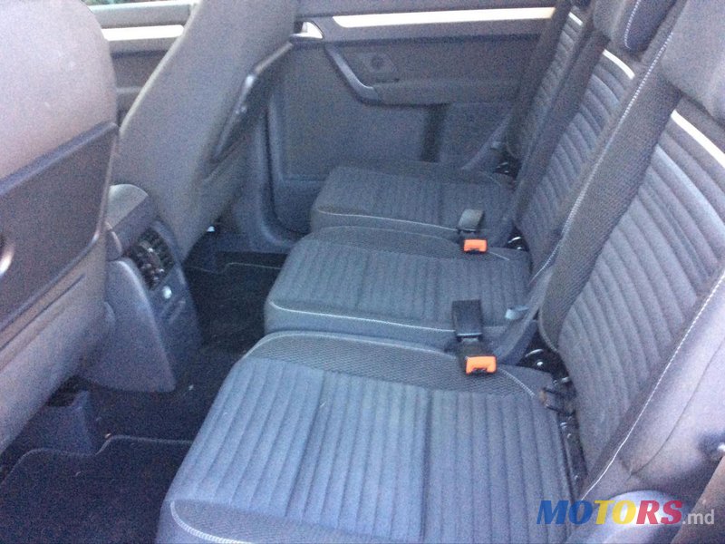 2014' Volkswagen Touran photo #5