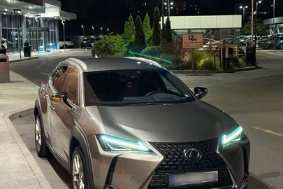 2019' Lexus UX