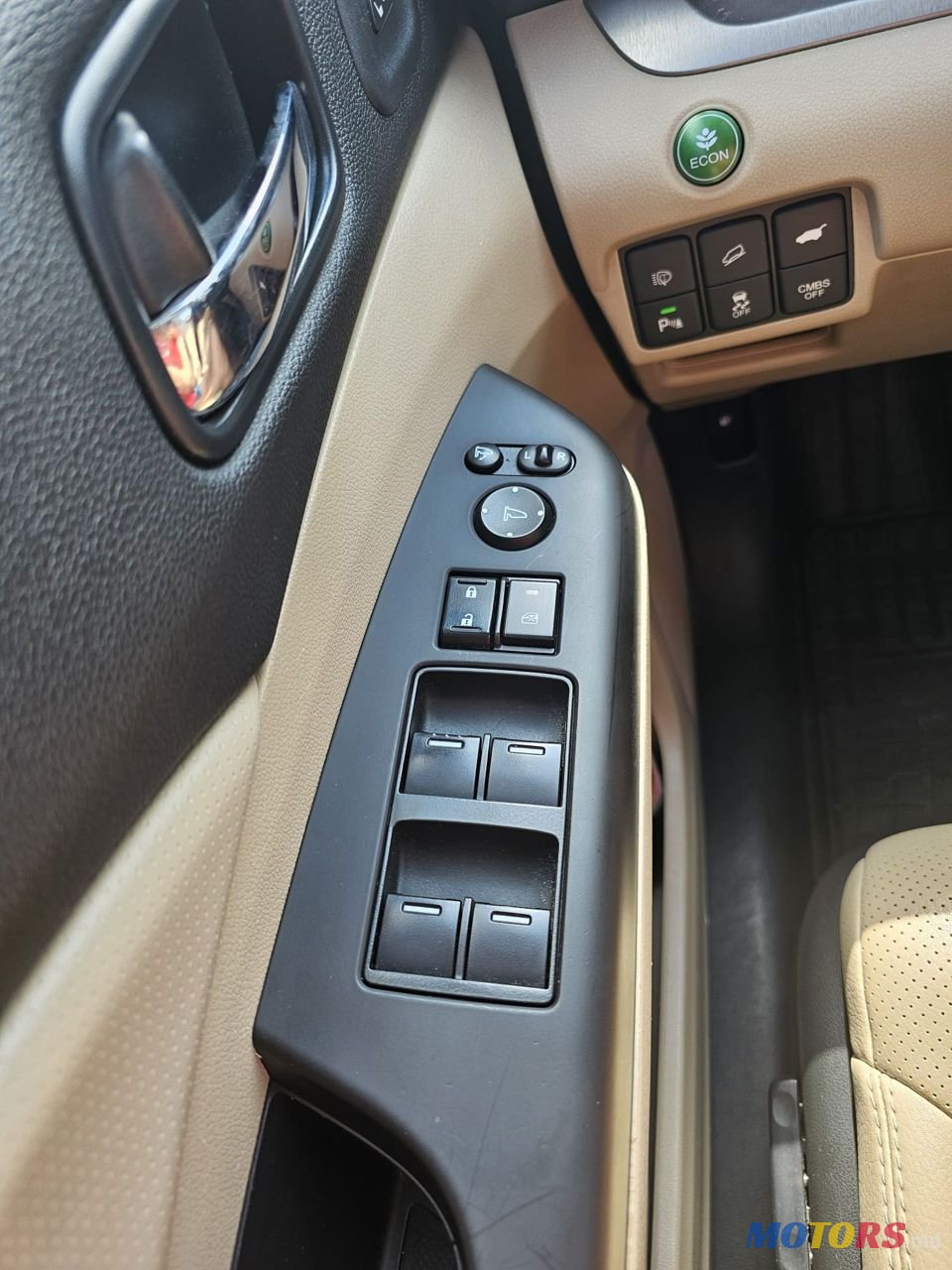 2012' Honda CR-V photo #5