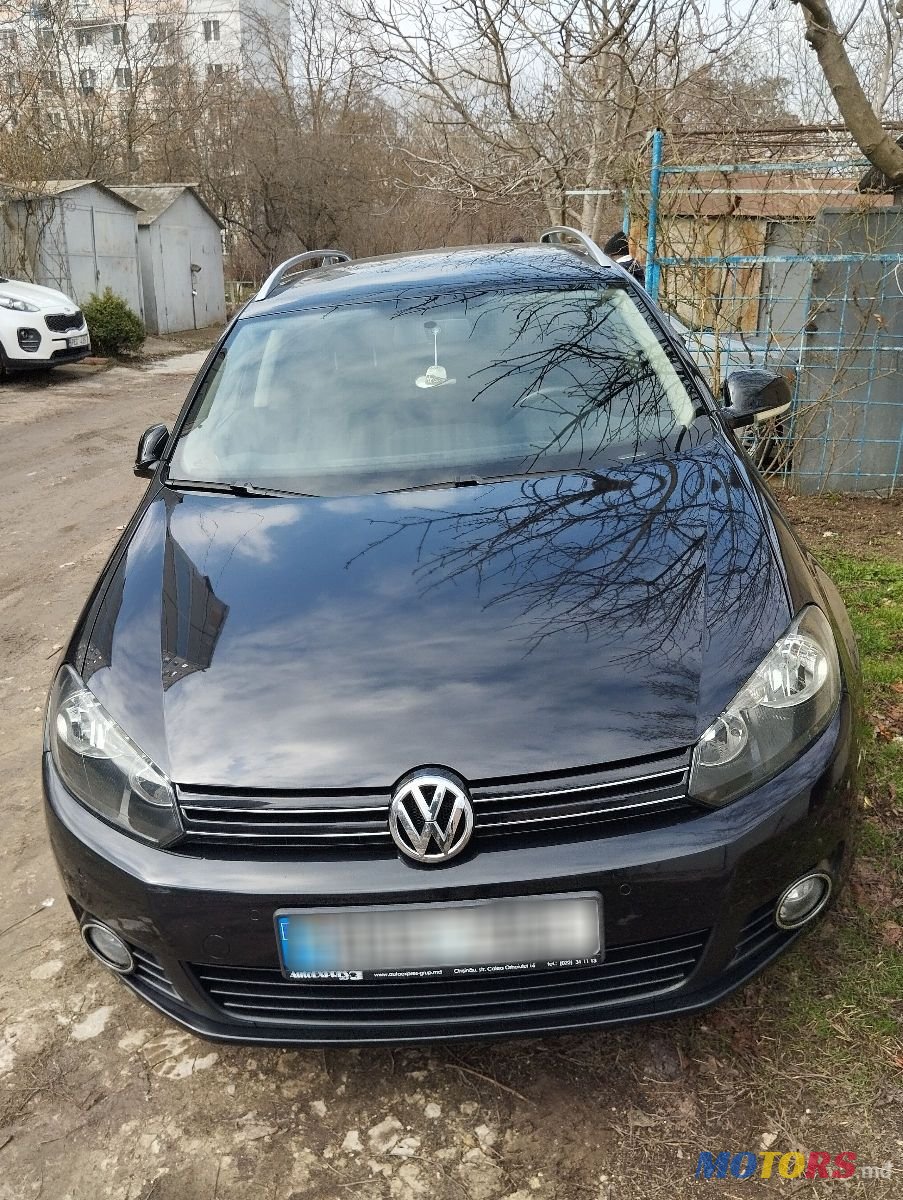 2010' Volkswagen Golf photo #5