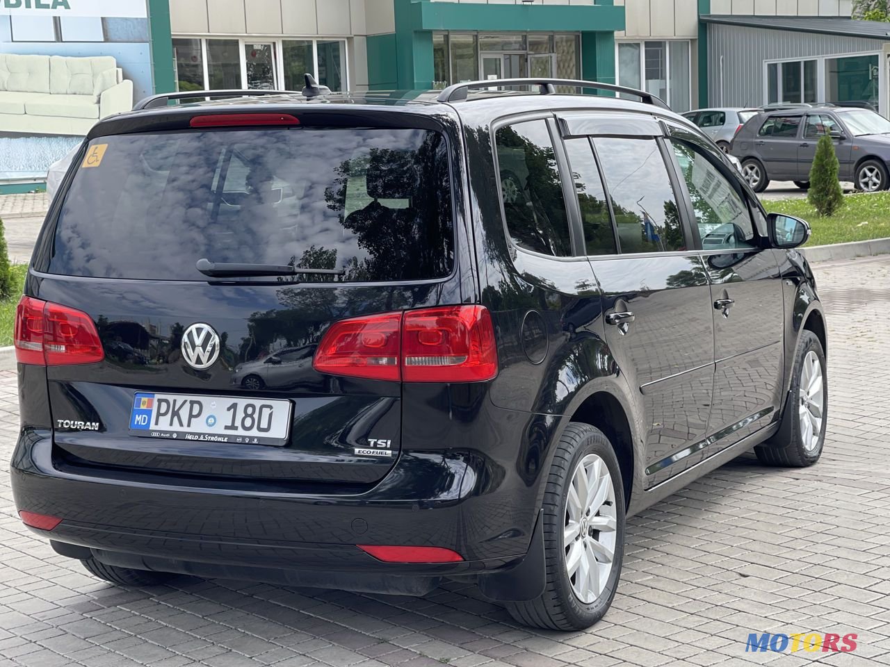 2012' Volkswagen Touran photo #4