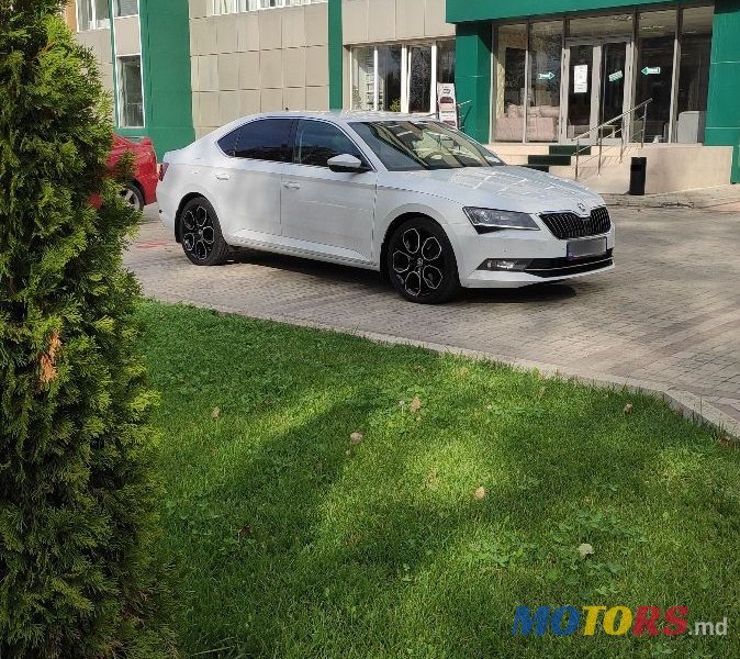 2016' Skoda Superb photo #4