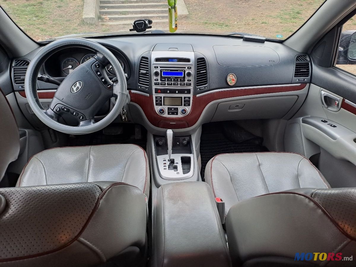 2007' Hyundai Santa Fe photo #3