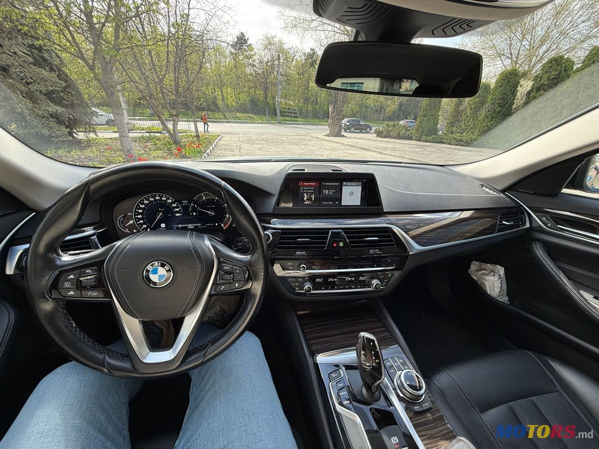 2018' BMW 5 Series photo #5