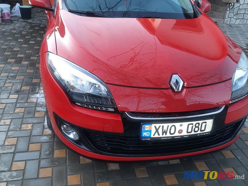 2013' Renault Megane photo #2