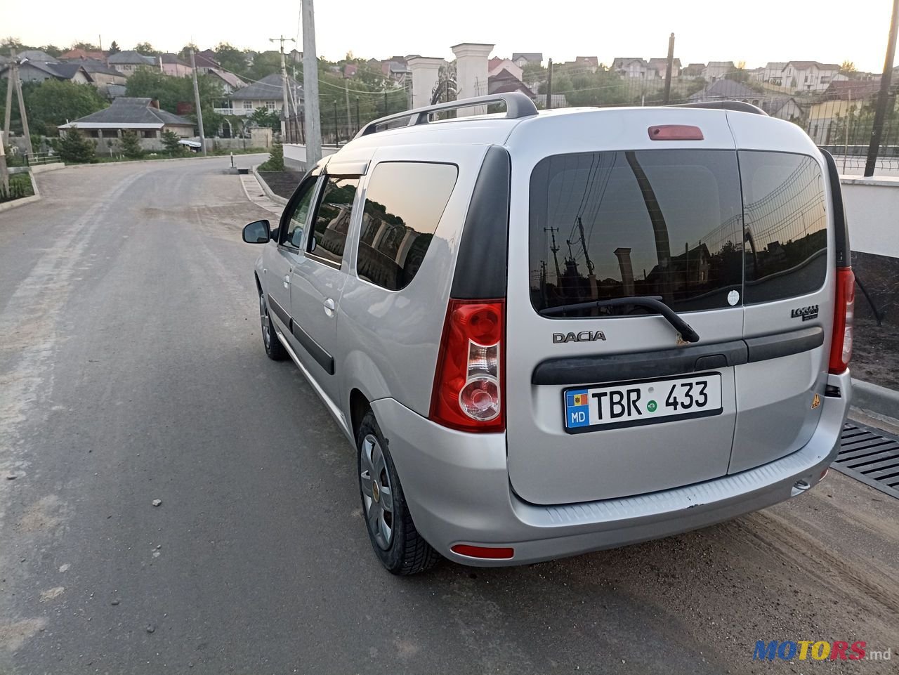 2009' Dacia Logan Mcv photo #5