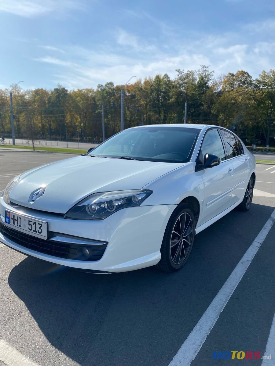2012' Renault Laguna photo #1