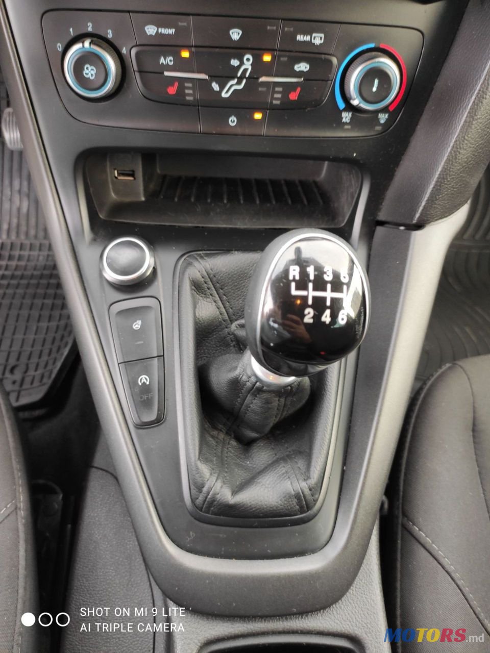 2016' Ford Focus photo #6