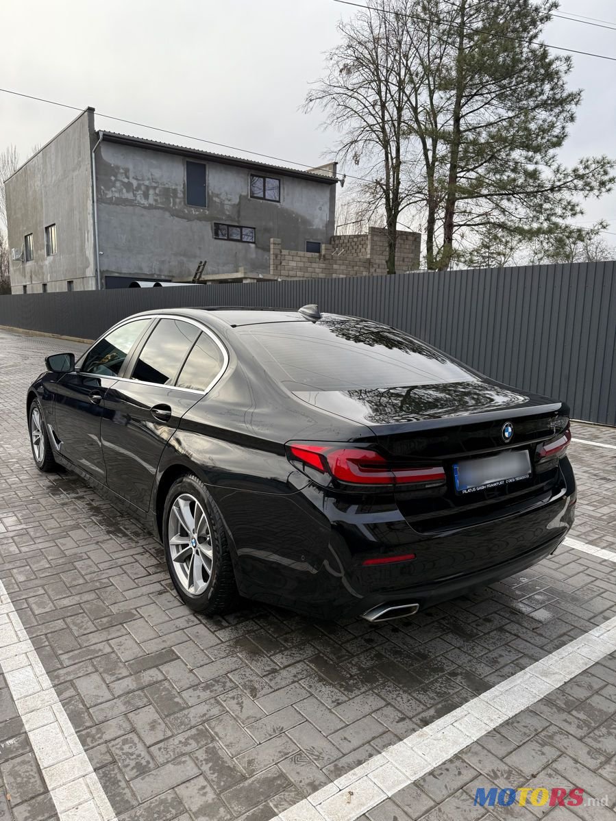 2020' BMW 5 Series photo #5