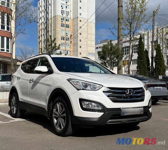 2015' Hyundai Santa Fe photo #2