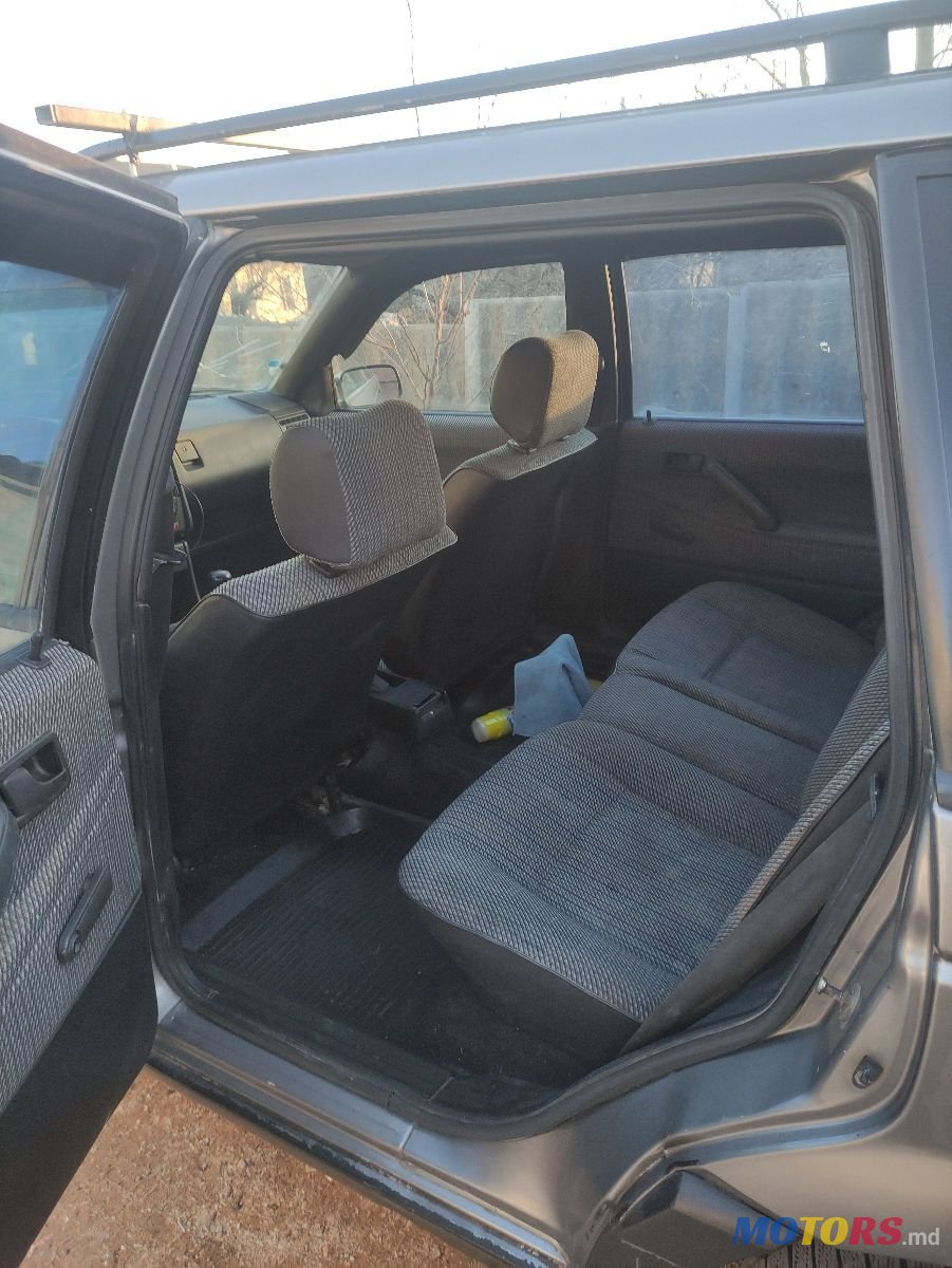 1993' Volkswagen Passat photo #4