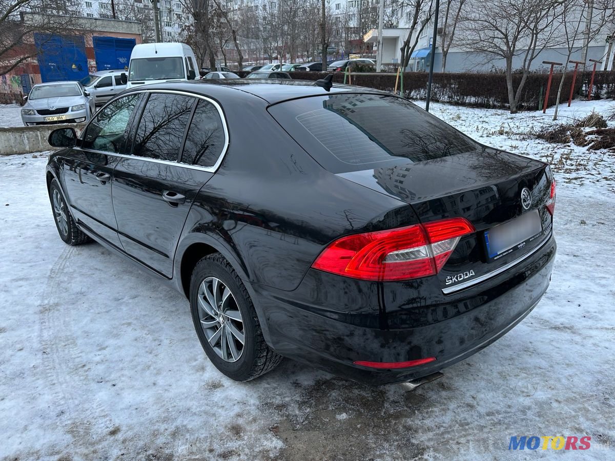 2014' Skoda Superb photo #5
