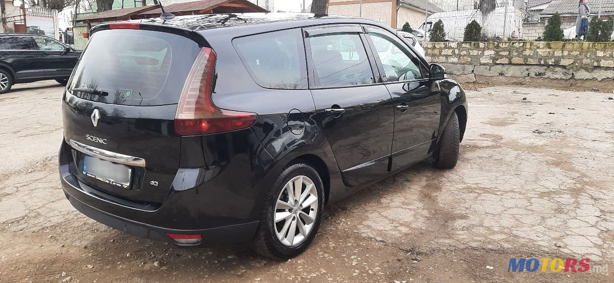 2011' Renault Grand Scenic photo #5