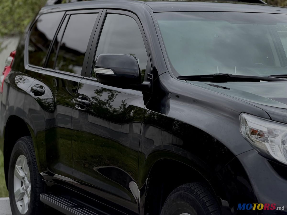 2016' Toyota Land Cruiser Prado photo #2