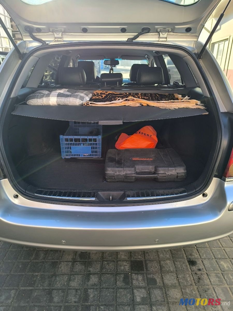 2003' Toyota Avensis photo #5