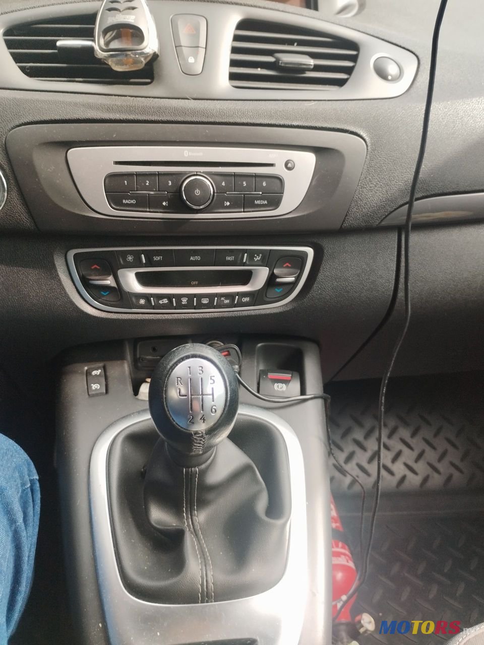 2015' Renault Scenic photo #5