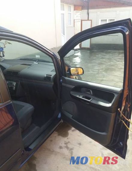 2001' Volkswagen Sharan photo #1