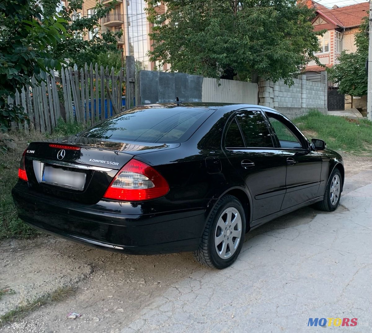 2008' Mercedes-Benz E-Class photo #2