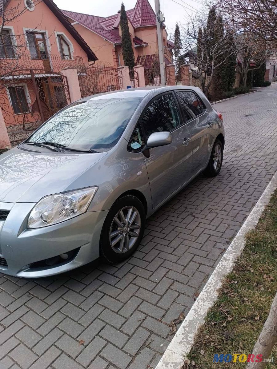 2008' Toyota Auris photo #3